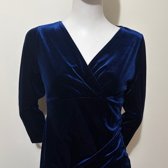 Ellen Tracy Women Velvet  Blue and Navy Dress Size S - Picture 4 of 10